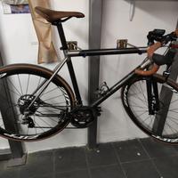 Bici corsa titanio-carbonio