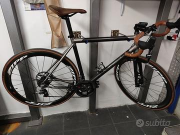 Bici corsa titanio-carbonio