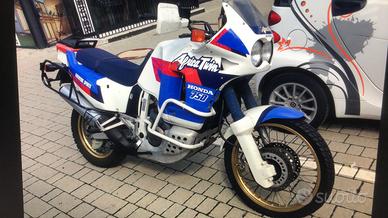 Honda africa twin xrv750 rd07