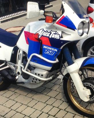 Honda africa twin xrv750 rd07