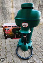 mosquito Magnet pioneer