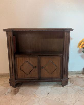 Mobiletto in legno