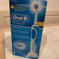 Spazzolino elettrico Oral-B mai usato