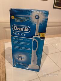 Spazzolino elettrico Oral-B mai usato