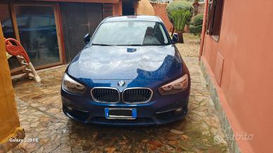 BMW Serie1 118d Business Advantage 2018 - 76200 Km