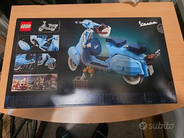 LEGO Vespa 125 – Set ICONS 10298  Fuori Produzione