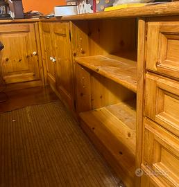 Vetrinetta e mobili bassi