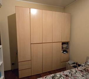 Armadio chiaro per camera da letto 