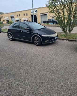 A SOLI 5 mila euro Honda Civic full optional a GPL