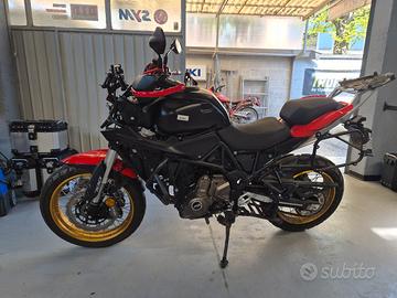 QJ MOTOR SRT 700 SX 2025