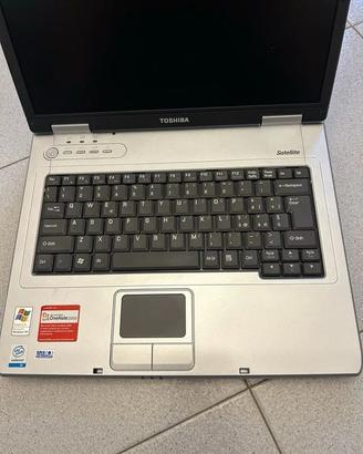 Notebook Toshiba Satellite L10-215