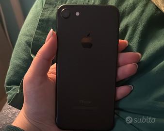Iphone 7 nero, 32gb, 95% stato batteria.
