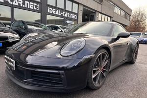 PORSCHE 911 Carrera 4S