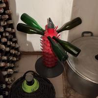 Bottiglie in vetro e damigiane