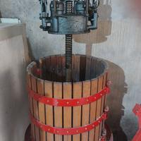 Torchio idraulico da 50 per vino