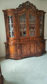 Credenza vetrina in stile classico