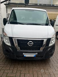 Furgone Nissan