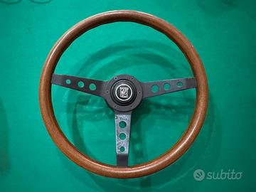 Volante Francis Lombardi