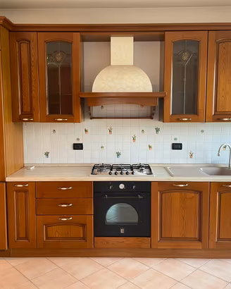 Cucina lineare in legno