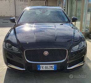 Jaguar 2017 XF. Elegante berlina di rappresentanza