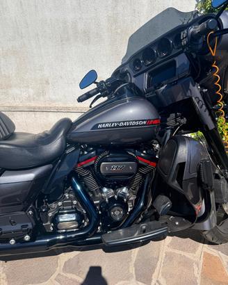 Harley Davidson CVO ULTRA