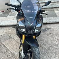 Aprilia Tuono 1000