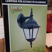 Applique da esterno nera