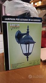 Applique da esterno nera