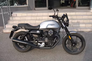 Moto Guzzi V7 IV STONE ABS E5