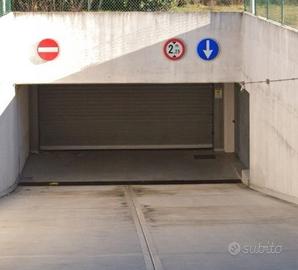 Garage / Posto Auto a Firenze - L'Isolotto