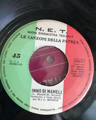 centinaia di vinili 45 giri 