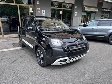 FIAT Panda 1.0 FireFly S&S Hybrid Pandina Cross-