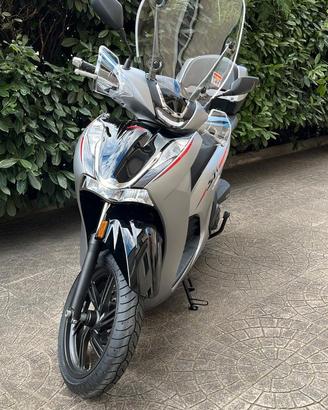 Honda SH 350 modello sport