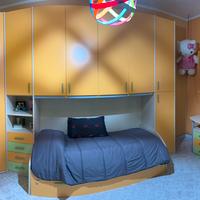 Cameretta completa di armadio letto e scrivania