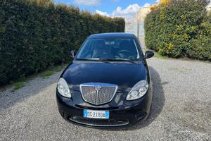 Lancia y
