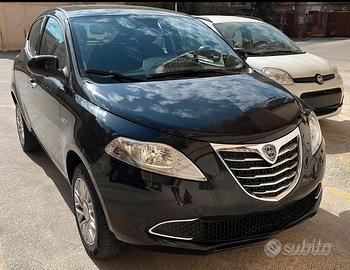 Lancia Ypsilon 2015 benzina metano 0.9 80cv t.air
