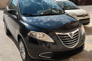 Lancia Ypsilon 2015 benzina metano 0.9 80cv t.air