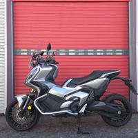 HONDA X-ADV 750 ABS