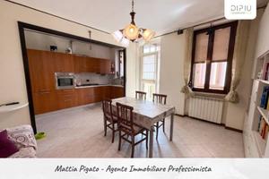 Appartamento di 129 m² con 4 locali e box auto a S
