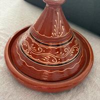 Tajine marocchina in ceramica dipinta a mano