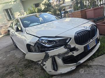 BMW SERIE 1 F40 118D M SPORT