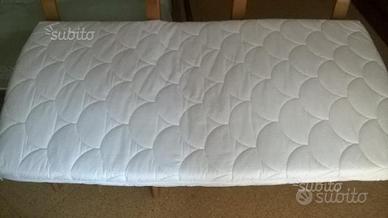 Materasso culla+piumino+2 set lenzuola bambina