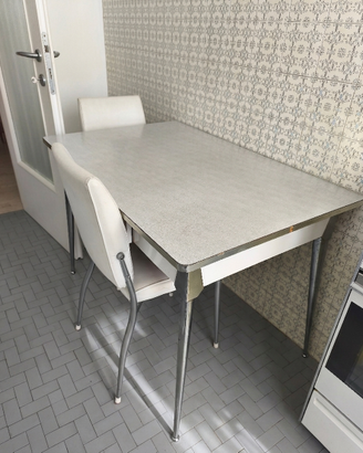 Tavolo da cucina bianco con cassetto + 2 sedie