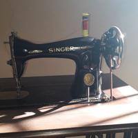 Macchina da cucire singer antica
