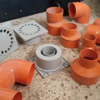 Raccordi per tubi scarico acque,e chiusini NUOVI