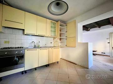 CASA DI CORTE A CAMPOFORMIDO