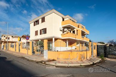 Trilocale luminoso con terrazza e posto auto