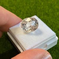 Zaffiro bianco 8.50 ct taglio ovale Certificato