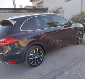 Porsche cayenne platinum edition 2014