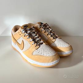 Sneakers Nike SB Dunk Low LX Gold Suede